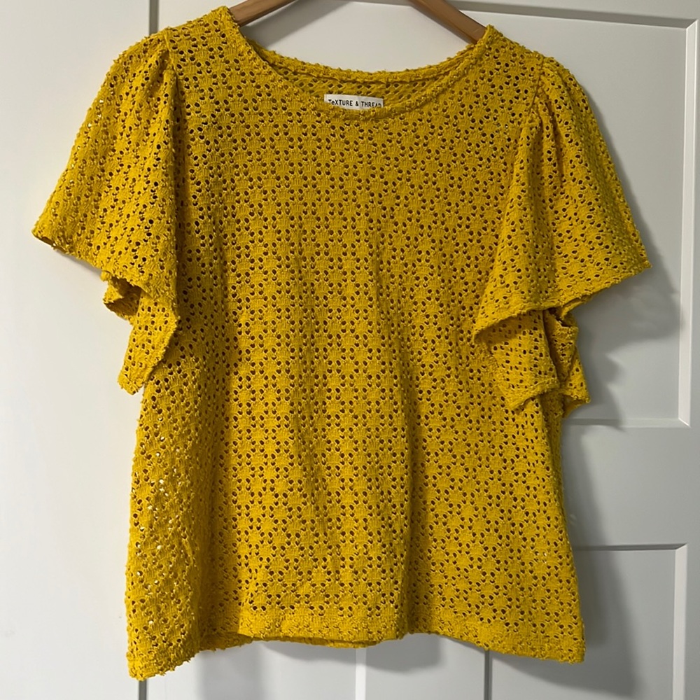 Madewell Texture and Theread Eyelet Flutter Sleeve top. Mustard. Medium.